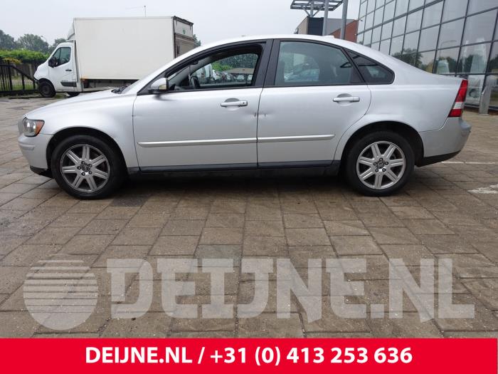 Volvo S40 2.4 20V Salvage vehicle (2006, Gray)