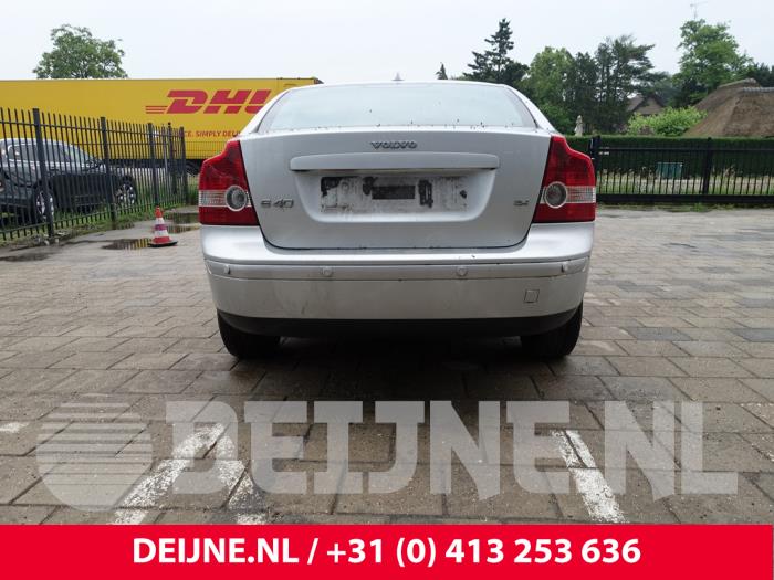 Volvo S40 2.4 20V Salvage vehicle (2006, Gray)