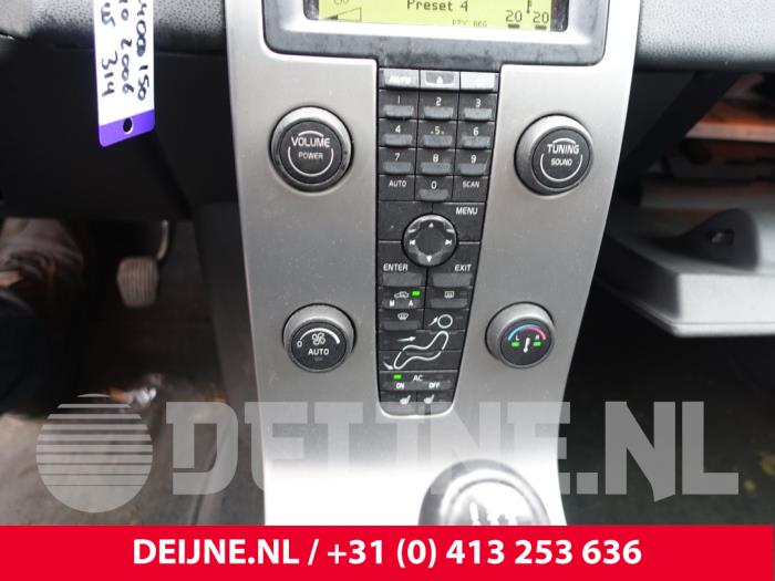 Volvo S40 2.4 20V Salvage vehicle (2006, Gray)