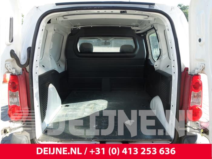 Citroen Berlingo 1.6 Hdi 16V 90 Épave (2010, Blanc)