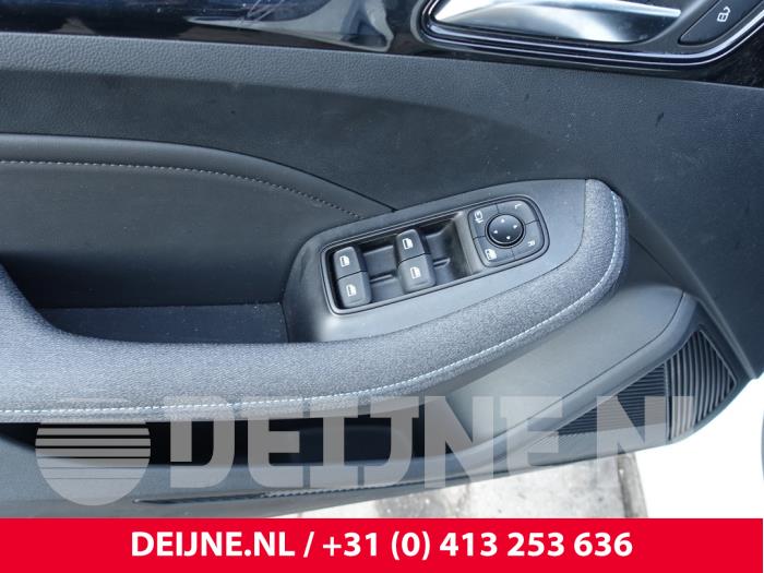 MG MG5 Electric Long Range 61 kWh Épave (2023, Blanc)