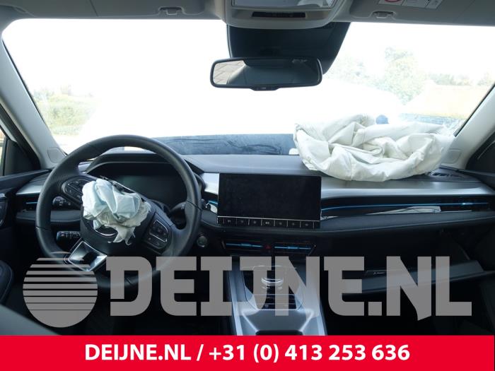 MG MG5 Electric Long Range 61 kWh Épave (2023, Blanc)