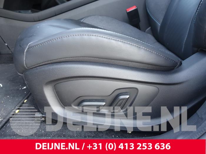 MG MG5 Electric Long Range 61 kWh Épave (2023, Blanc)