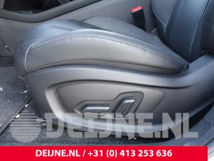 MG MG5 Electric Long Range 61 kWh Épave (2023, Blanc)
