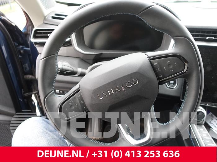 Lynk & Co 01 1.5 PHEV Épave (2023, Bleu)