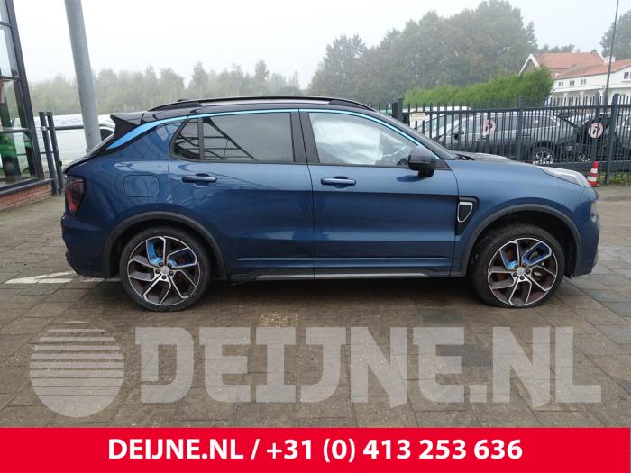 Lynk & Co 01 1.5 PHEV Épave (2023, Bleu)