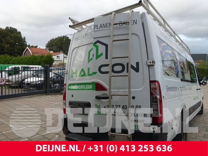 Renault Master III 2.3 dCi 165 16V RWD Épave (2017, Blanc)