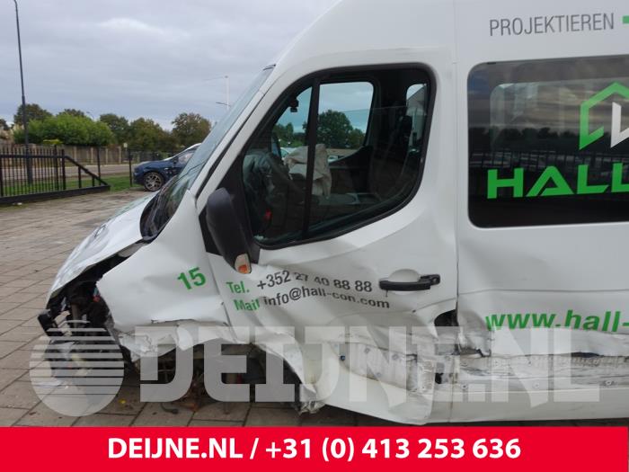 Renault Master III 2.3 dCi 165 16V RWD Épave (2017, Blanc)