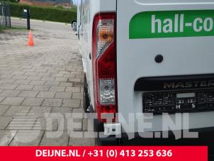 Renault Master III 2.3 dCi 165 16V RWD Épave (2017, Blanc)