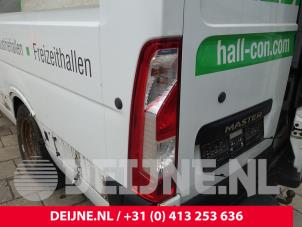 Renault Master III 2.3 dCi 165 16V RWD Épave (2017, Blanc)