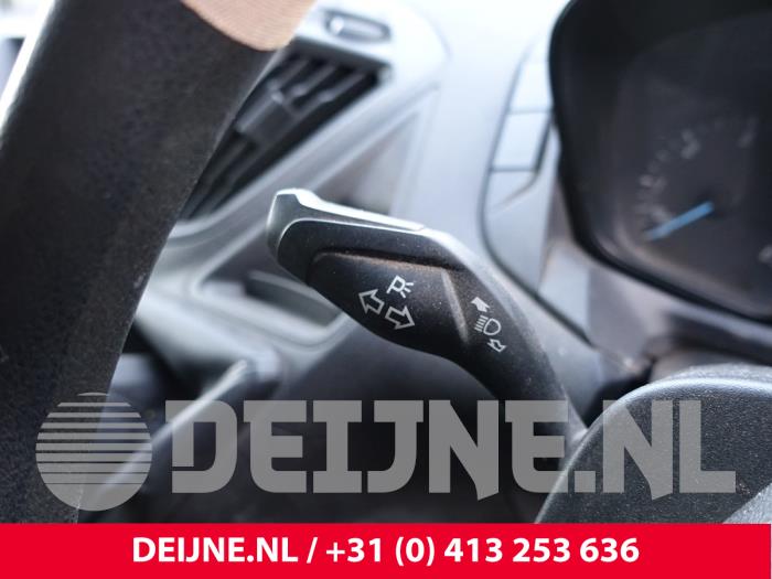 Ford Transit Custom 2.0 TDCi 16V Eco Blue 105 Vehículo de desguace (2017, Blanco)
