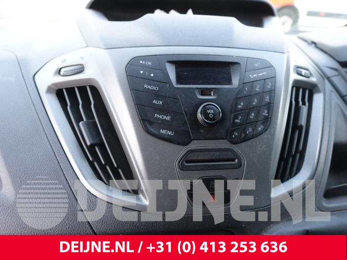 Ford Transit Custom 2.0 TDCi 16V Eco Blue 105 Vehículo de desguace (2017, Blanco)