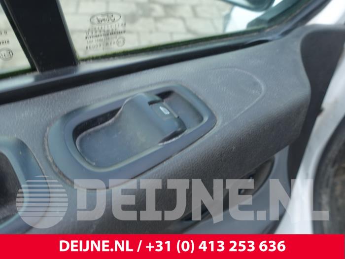 Ford Transit Custom 2.0 TDCi 16V Eco Blue 105 Vehículo de desguace (2017, Blanco)