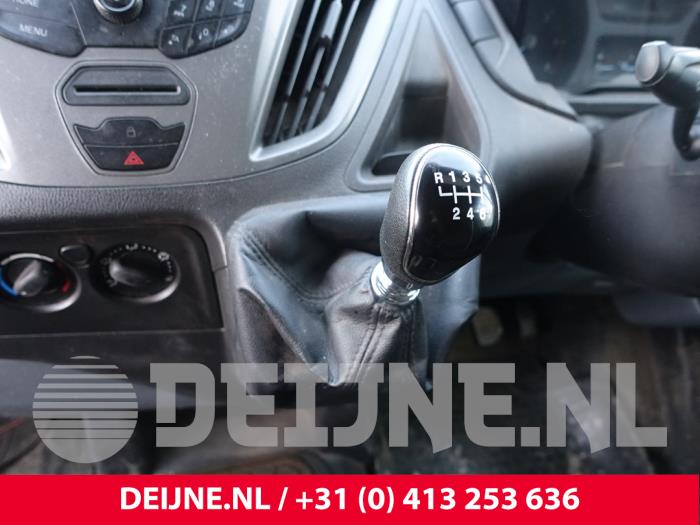 Ford Transit Custom 2.0 TDCi 16V Eco Blue 105 Vehículo de desguace (2017, Blanco)