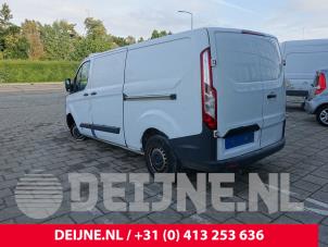 Ford Transit Custom 2.0 TDCi 16V Eco Blue 105 Vehículo de desguace (2017, Blanco)
