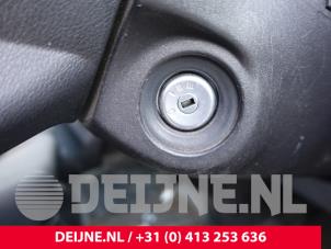 Ford Transit Custom 2.0 TDCi 16V Eco Blue 105 Vehículo de desguace (2017, Blanco)