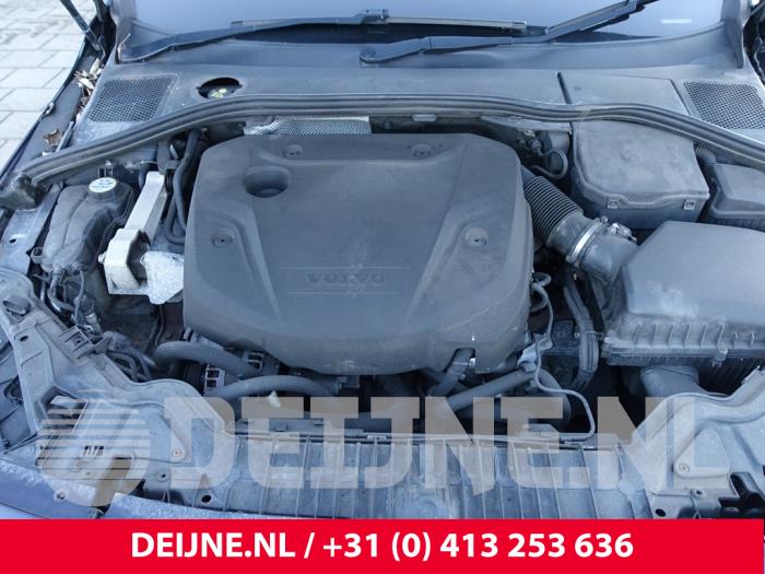 Volvo S60 II 2.0 D4 16V Samochód złomowany (2016, Ciemny, Niebieski)