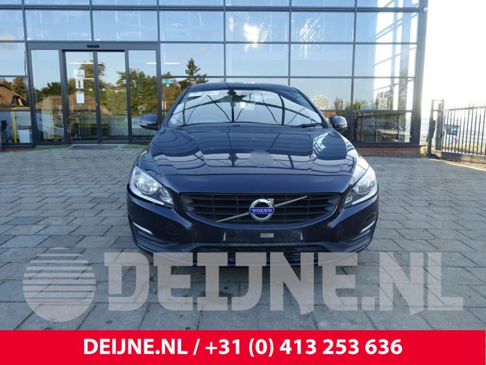Volvo S60 II 2.0 D4 16V Samochód złomowany (2016, Ciemny, Niebieski)