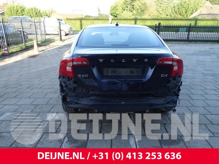 Volvo S60 II 2.0 D4 16V Samochód złomowany (2016, Ciemny, Niebieski)