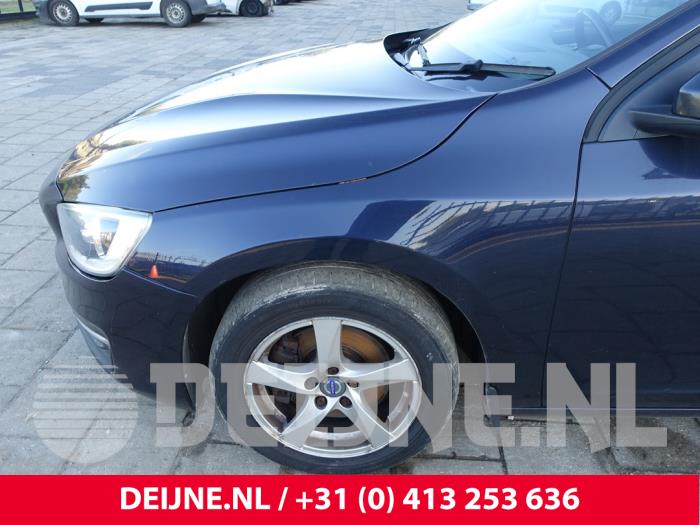 Volvo S60 II 2.0 D4 16V Samochód złomowany (2016, Ciemny, Niebieski)