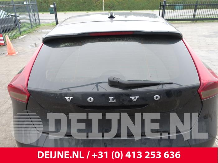 Volvo V40 2.0 D2 16V Épave (2015, Noir)