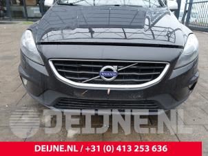 Volvo V40 2.0 D2 16V Épave (2015, Noir)