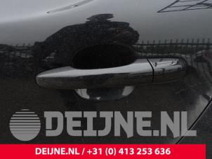 Volvo V40 2.0 D2 16V Épave (2015, Noir)