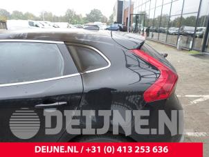 Volvo V40 2.0 D2 16V Épave (2015, Noir)