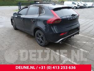 Volvo V40 2.0 D2 16V Épave (2015, Noir)