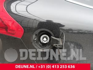 Volvo V40 2.0 D2 16V Épave (2015, Noir)