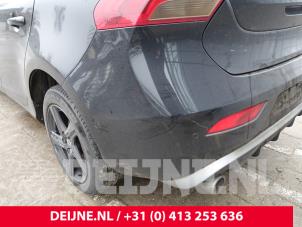 Volvo V40 2.0 D2 16V Épave (2015, Noir)