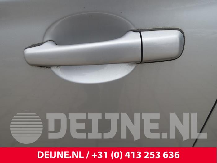 Volvo XC60 I 2.0 D4 16V Vehículo de desguace (2015, Gris plateado)