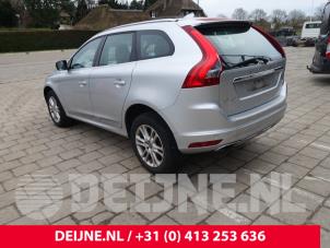 Volvo XC60 I 2.0 D4 16V Vehículo de desguace (2015, Gris plateado)