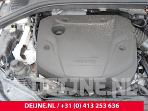 Volvo XC60 I 2.0 D4 16V Vehículo de desguace (2015, Gris plateado)