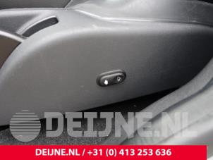 Volvo XC60 I 2.0 D4 16V Vehículo de desguace (2015, Gris plateado)