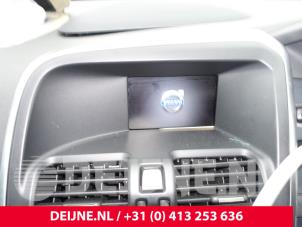 Volvo XC60 I 2.0 D4 16V Vehículo de desguace (2015, Gris plateado)