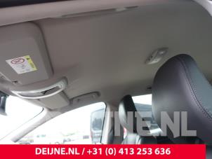 Volvo XC60 I 2.0 D4 16V Vehículo de desguace (2015, Gris plateado)