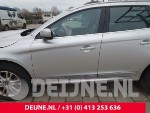 Volvo XC60 I 2.0 D4 16V Vehículo de desguace (2015, Gris plateado)
