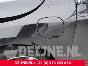 Volvo V60 I 2.4 D6 20V Plug-in Hybrid AWD Samochód złomowany (2013, Czarny)