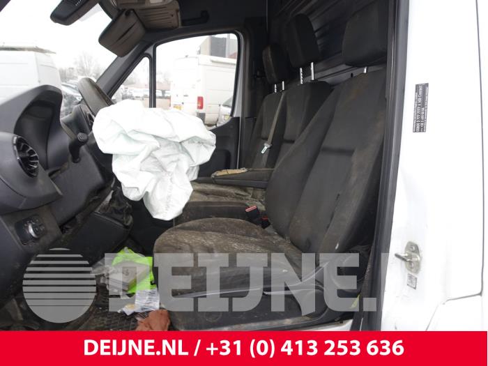 Mercedes Sprinter 3,5t 314 CDI 2.1 D FWD Samochód złomowany (2021, Bialy)