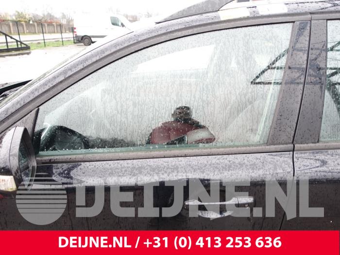 Volvo V70 2.0 D 16V Épave (2008, Noir)