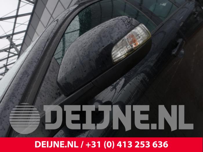 Volvo V70 2.0 D 16V Épave (2008, Noir)