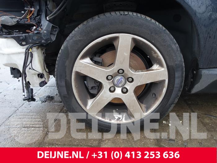 Volvo V70 2.0 D 16V Épave (2008, Noir)
