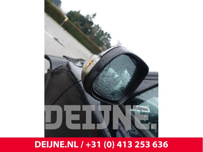 Volvo V70 2.0 D 16V Épave (2008, Noir)