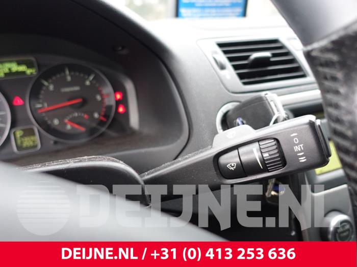 Volvo C70 2.4 D5 20V Autom. Schrottauto (2009, Schwarz)