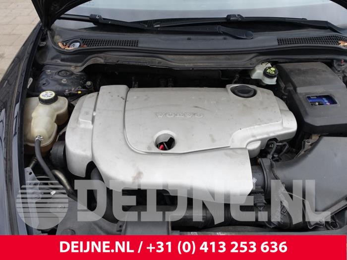 Volvo C70 2.4 D5 20V Autom. Schrottauto (2009, Schwarz)