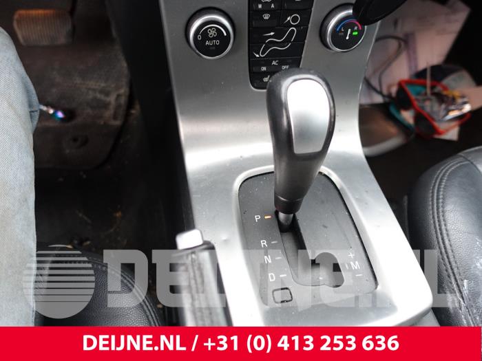 Volvo C70 2.4 D5 20V Autom. Schrottauto (2009, Schwarz)
