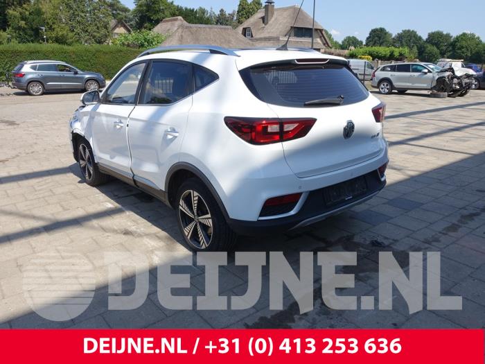 MG ZS EV Skrotfordon (2019, WIT)