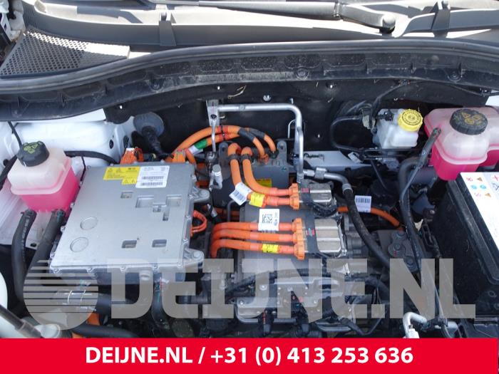 MG ZS EV Skrotfordon (2019, WIT)
