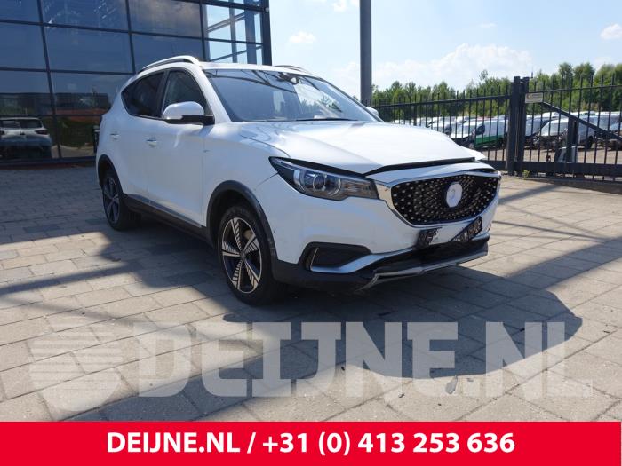 MG ZS EV Skrotfordon (2019, WIT)